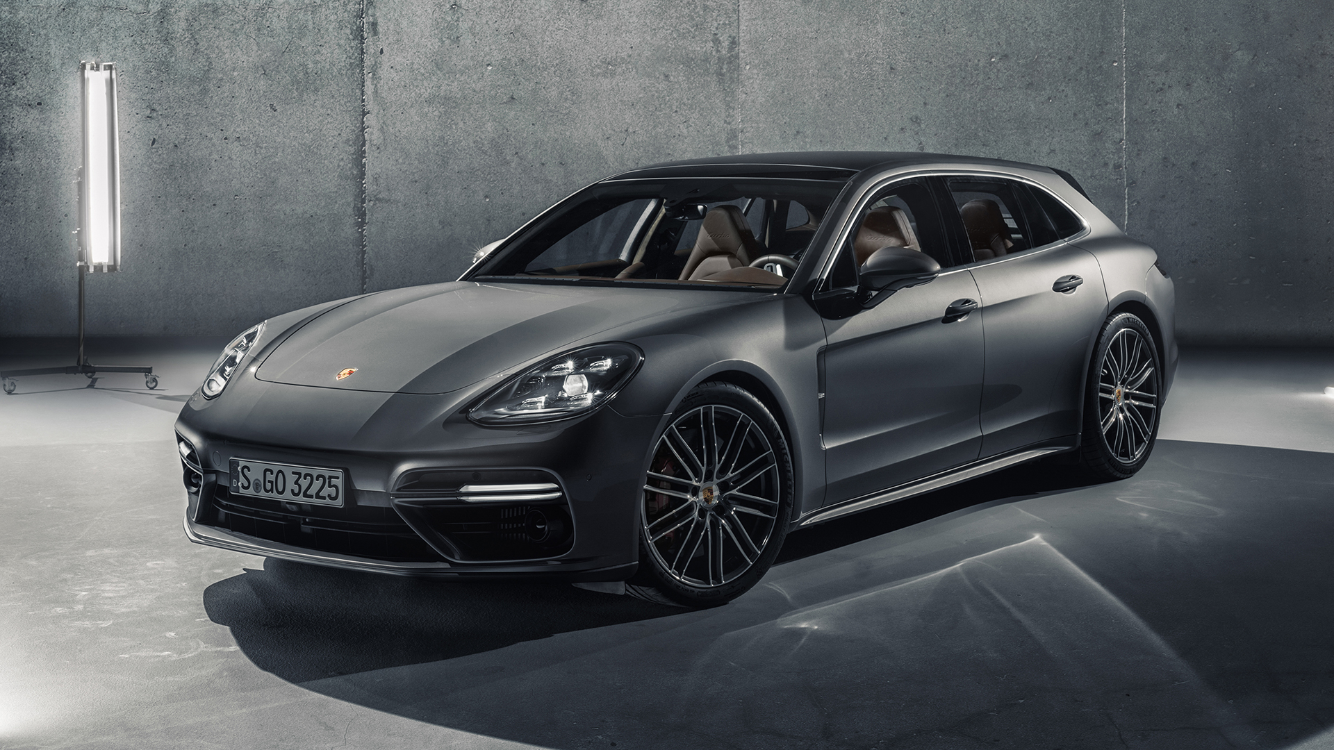 Porsche shows off new Panamera Sport Turismo AutoTrader